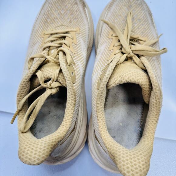 Hoka One One Mens Clifton ‘Wheat/Shifting Sand’Running Shoe | Size 8 (No Insole)